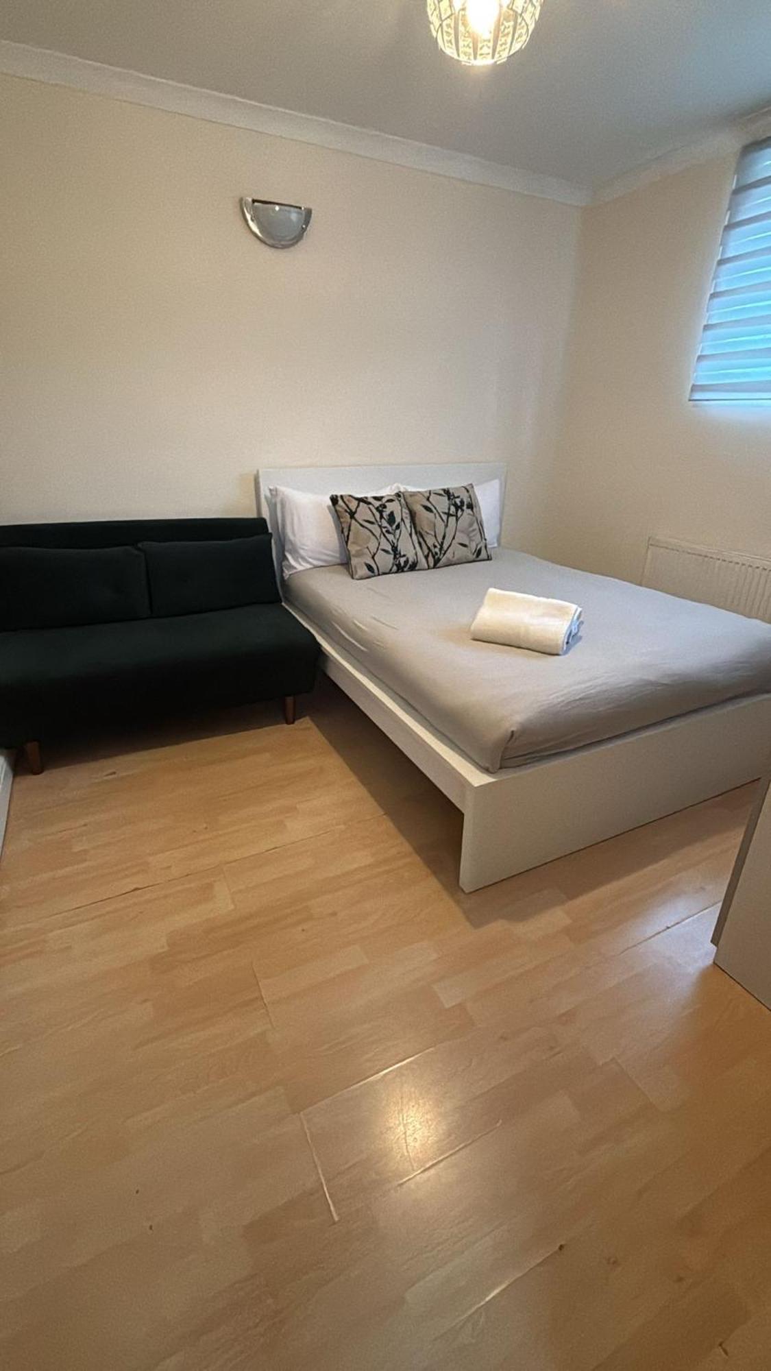 Entire 3 Bedroom Home - Minutes To Emirates Stadium! London Luaran gambar
